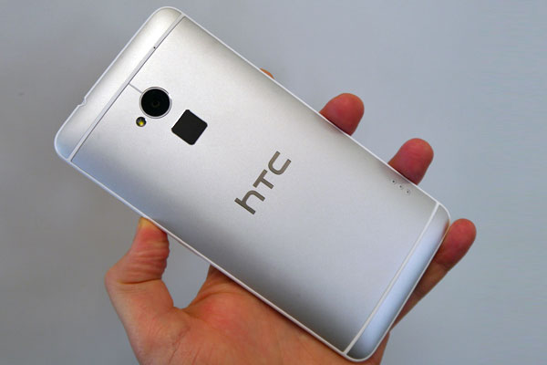 HTC One Max: la patch Stagefright arriva anche in Italia