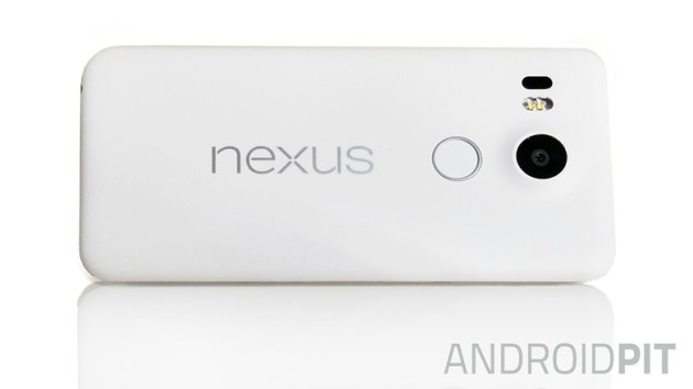 LG Nexus 5X: nuovo render confrontato con il predecessore Nexus 5