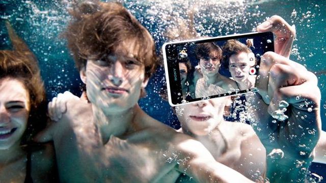 Sony raccomanda di non utilizzare sott'acqua gli smartphone Xperia