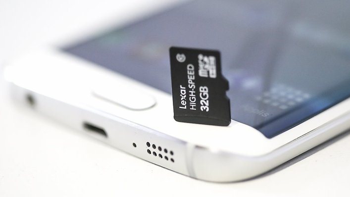 Galaxy S7 potrebbe tornare l'espansione tramite MicroSD