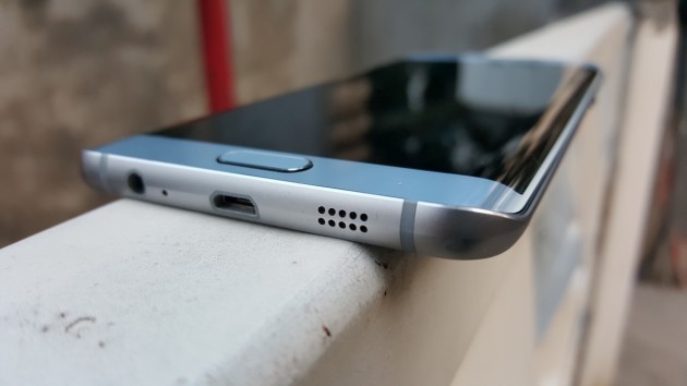 Samsung: smartphone entry-level con lettore di impronte digitali e Samsung Pay nel 2016