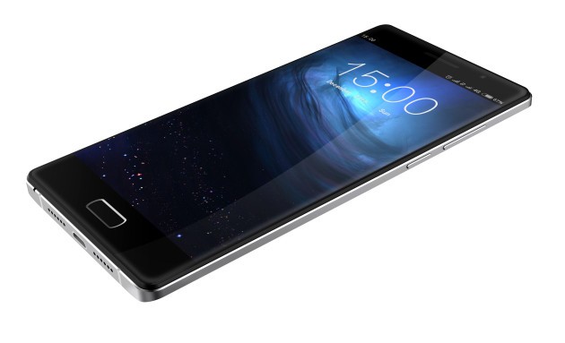 Bluboo Xtouch vs iPhone 6 vs OnePlus 2: sfida tra scanner biometrici