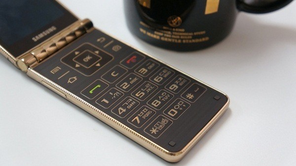 Galaxy Golden 3: caratteristiche del flip phone di Samsung