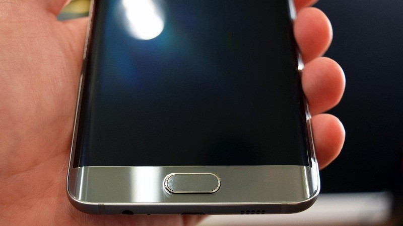 Galaxy S6 Edge Plus bordi rovinati per via del calore