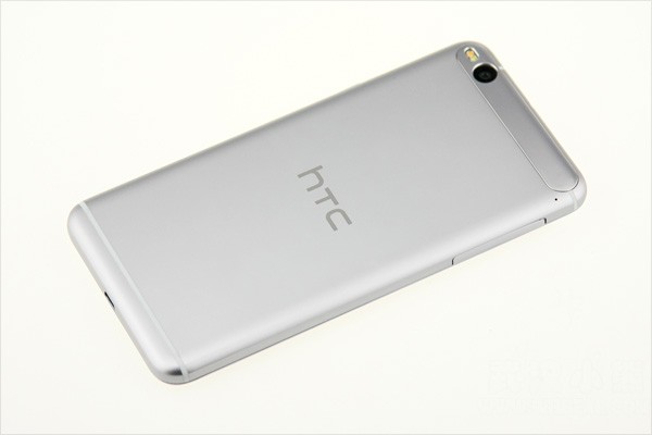 HTC One X9 si mostra ancora in un video hands-on, nuove informazioni sul prezzo