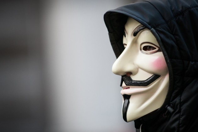 Anonymous dichiara guerra all'Isis con il trolling day