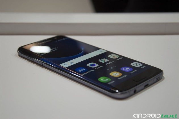 Samsung Galaxy S7 Edge contro iPhone 6S Plus e altri in un primo test di XDA