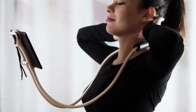 Sospendo: il supporto che vi permetterà di gestire lo smartphone a mani libere