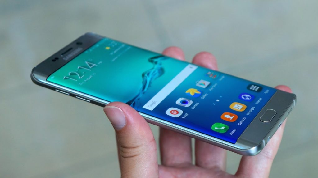 Galaxy S6 Edge Plus comincia il roll-out di Android 7.0 Nougat