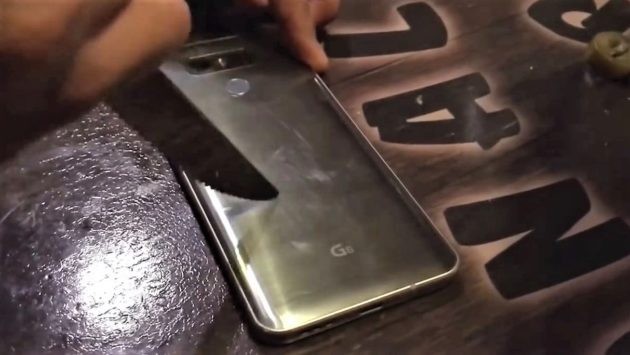 LG G6 impegnato nel suo primo test di resistenza - VIDEO