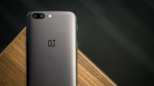 OnePlus 5 comincia a ricevere l'aggiornamento ad OxygenOS 4.5.7 (1)