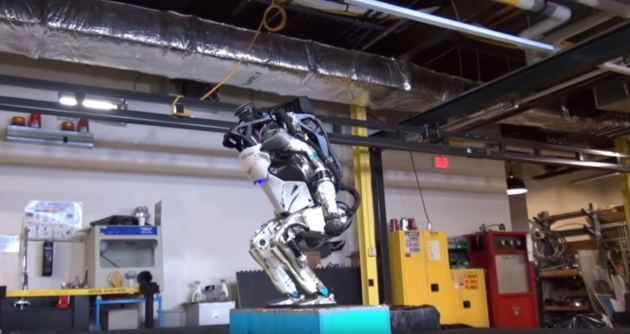 Un backflip del robot Atlas e siamo già nel futuro