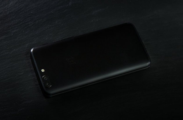 OnePlus 5T: versione Sandstone confermata