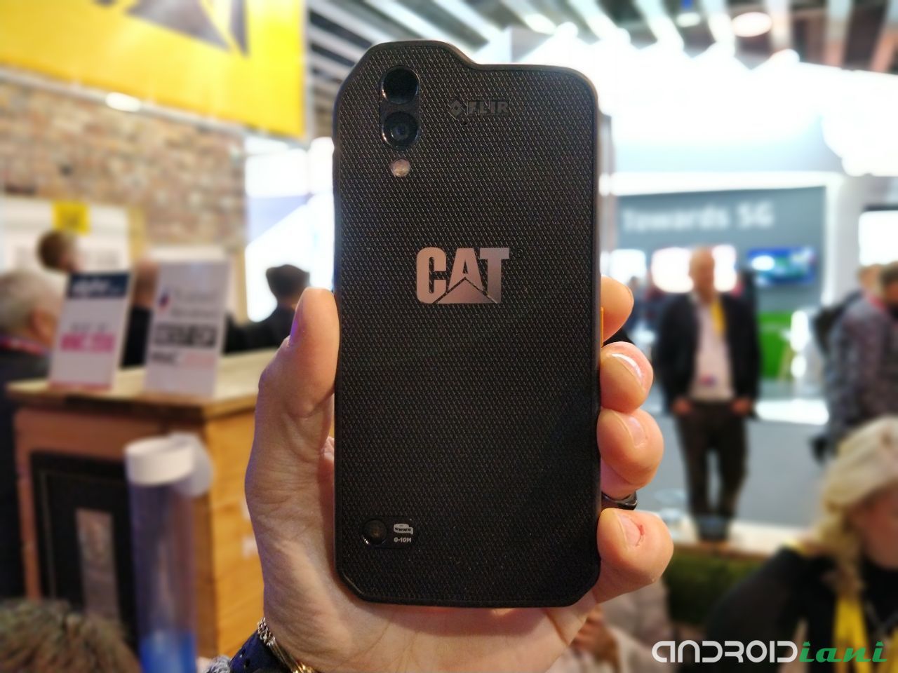 [MWC 2018] CAT presenta CAT S61, il nuovo rugged phone - Androidiani.com