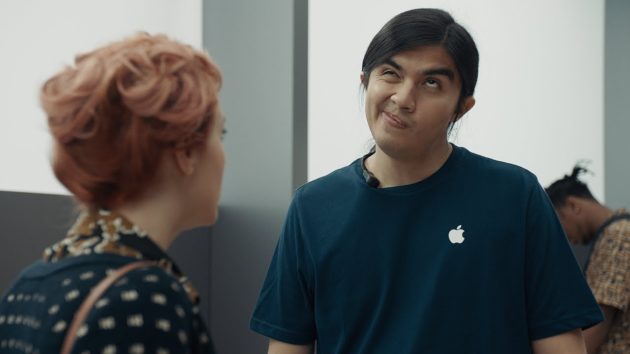 Samsung continua a prendersi gioco di Apple e il suo iPhone X