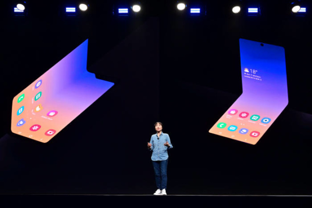 Samsung Galaxy Fold 2 avrà il display in vetro