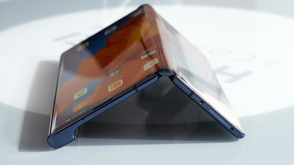 Huawei Mate XS arriva ufficialmente in Italia a 2599€