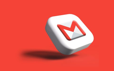 Gmail arriva su Wear OS: l'applicazione di posta elettronica è finalmente disponibile