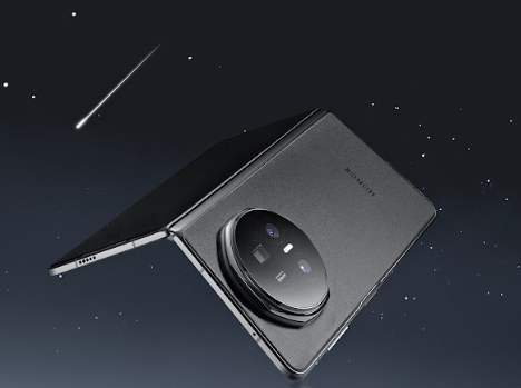 HONOR Magic V5, arriva in Italia il pieghevole ultra-sottile