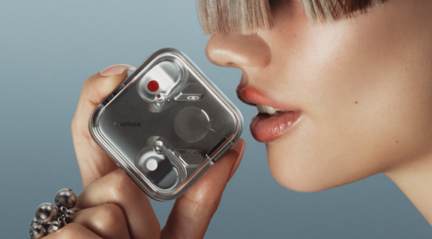 Ufficiali Nothing Ear (3) con design trasparente e Super Mic integrato nel case